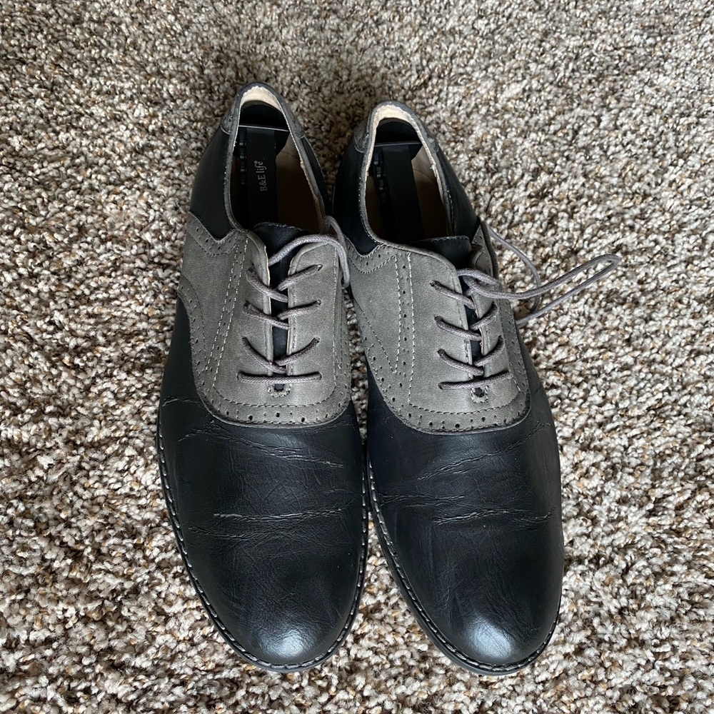 Grey/Black lace up shoes